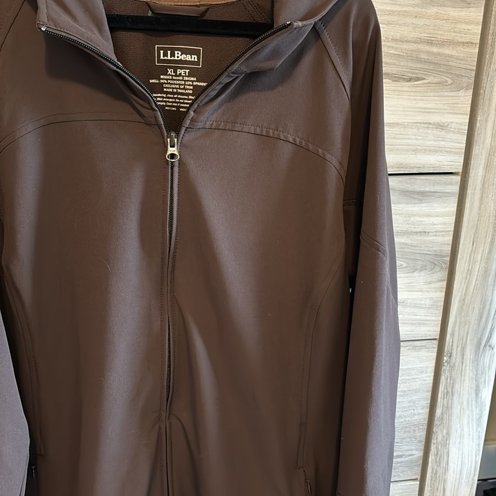 L.L Bean Jacket - Picture 2 of 4